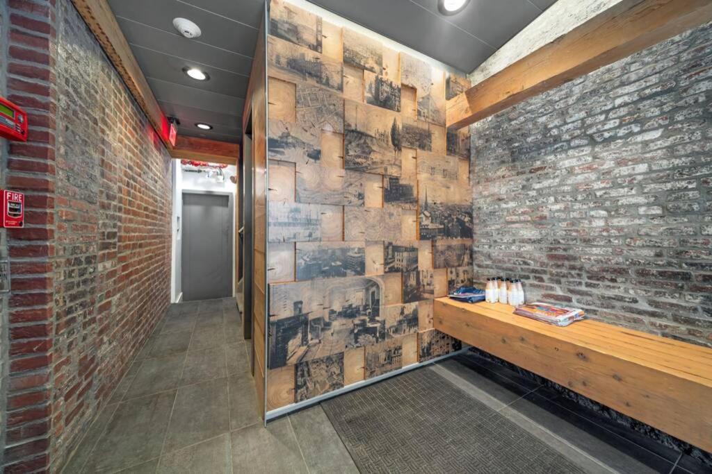 Simple Furnished Studio In The Heart Of Boston Exterior photo